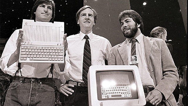 LANZAMIENTO DE APPLE MACINTOSH