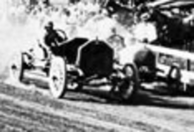 By 1915 racing had became a passion all over the U.S.