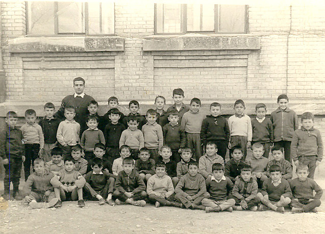 Educación dirigida por curas (1565)