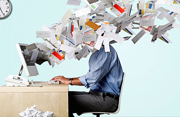 SOBRESATURACIÓN DE INFORMACIÓN