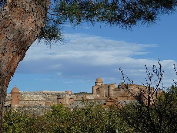 Els francesos ocupen Salses i Opol.