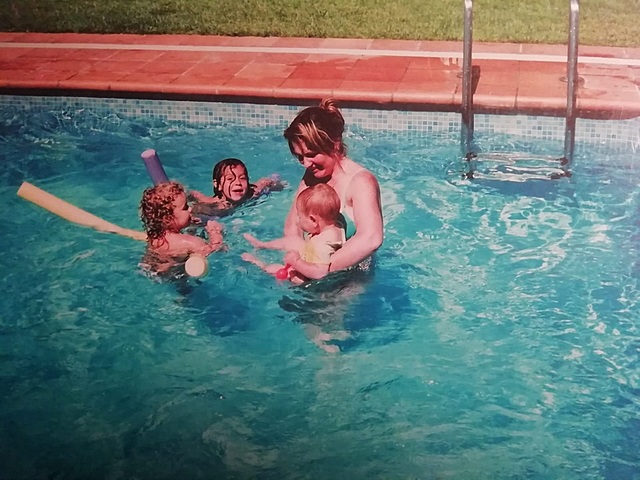 Mi primera vez nadando