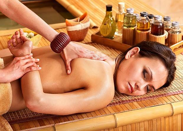 TERAPIA CON MASAJES  2.000 a. c.