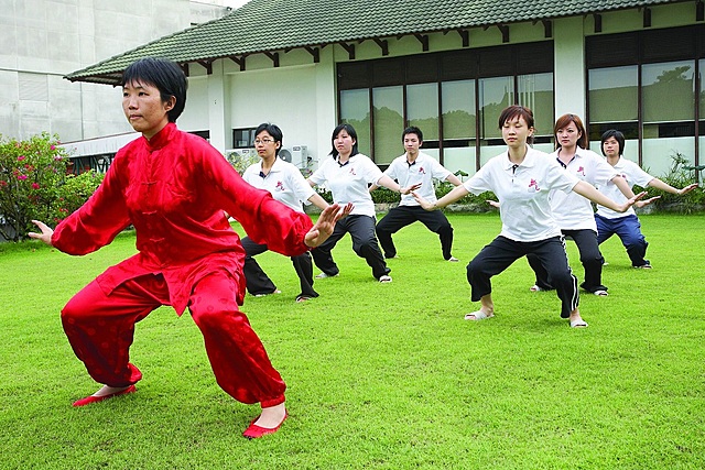 TERAPIA DE QI GONG (Chi Kung) Siglo IV  a. c.