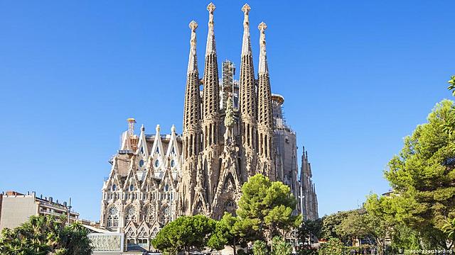 Sagrada Familia (Antoni Gaudí)