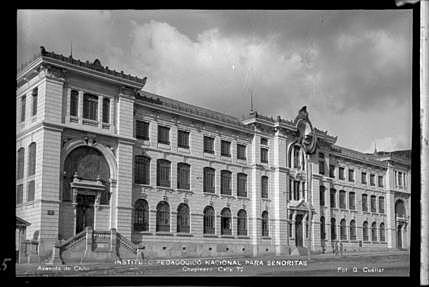 Con la Ley 25 de 1917, se creó el Instituto Pedagógico Nacional para Maestros para escuela superior y Normal