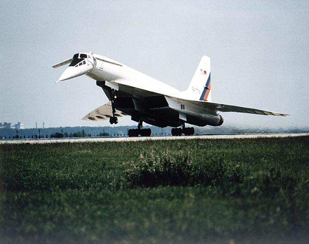 El Tupolev Tu-144