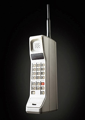 El primer tèlefon mòbil