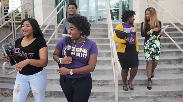 Décimo Grado; me prepara para universidad