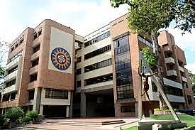 Universidad Santo Tomás (BOGOTA)