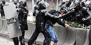 ESMAD  escuadron movil antidisturbios