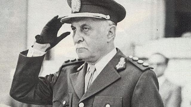 El General Roberto Viola reemplaza a Videla