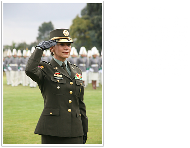 Luz Marina Bustos Primera general Mujer