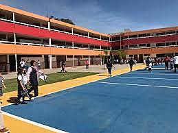 Me cambian de escuela