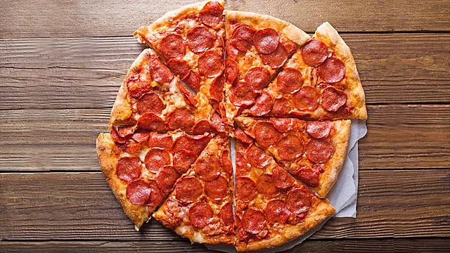 Man buys two pizzas with bitcoin worth $82M