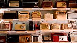 Timeline: Thomas Rodriguez Pedrerol CURS 1 Grup A Unitat 1 Línia de temps visual de la ràdio.