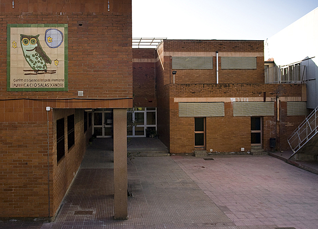 Vinc a aquest col·legi i em cambio de casa