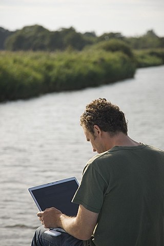 Correo electrónico.