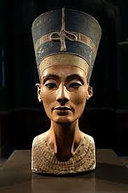 Mort Nefertiti