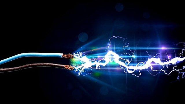 APARICIÓ DE L'ELECTRICITAT