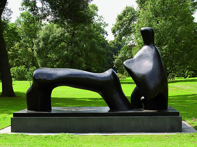 Figura reclinada de Henry Moore