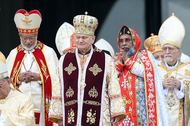 1934: Las fuentes antiguas y recientes de la disciplina canónica.