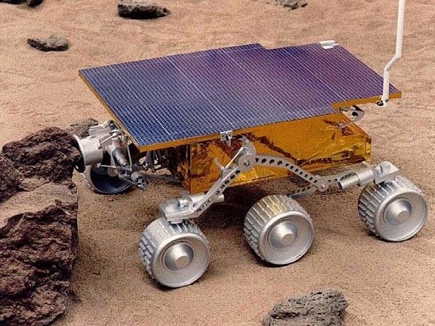 1996 Sojourner:Le micro-rover de la mission Pathfinder, exploration de la planète Mars, ne pesait que 10.6 Kg. Son nom a été choisi en l'honneur de Sojourner Truth, militante antiesclavagiste et qui a agit pour le droit des femmes.