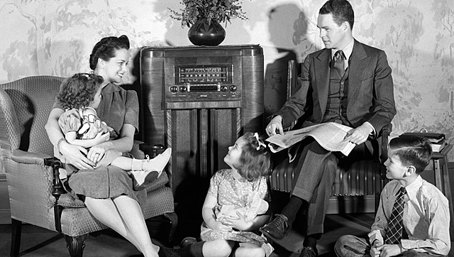 Golden Age Of Radio (FM Radio)