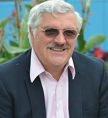 Julian  De Zubiría  (1956)