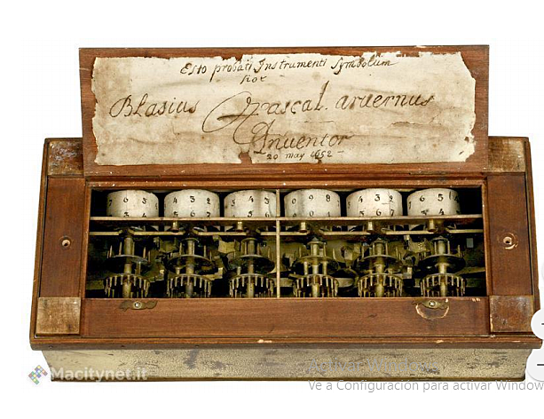 La primera sumadora mecanica