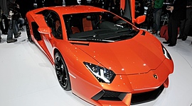 Timeline: EVOLUCIÓN DEL AUTO LAMBORGINI AVENTADOR