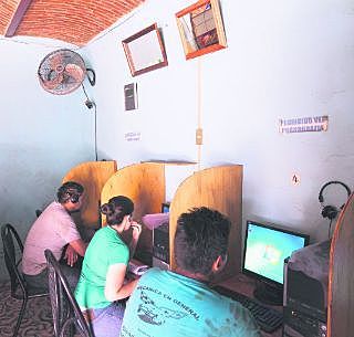 Mis asiduas visitas al ciber