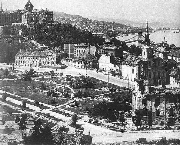 Nacimiento y estudios