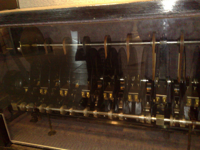 Superpiano mit Lichttontechnik