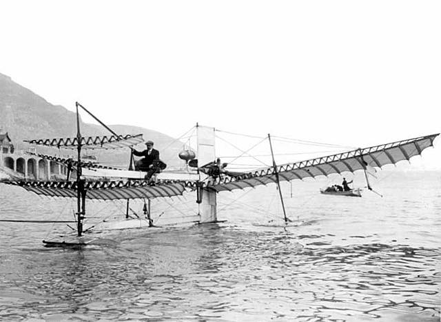 Le Canard (primer hidroavión)