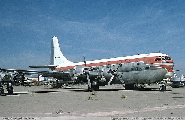 El Boeing 377