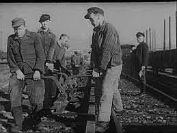 RECONTRUCCIÓN POST-GUERRA