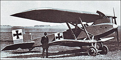 primer avión fabricado completamente de metal
