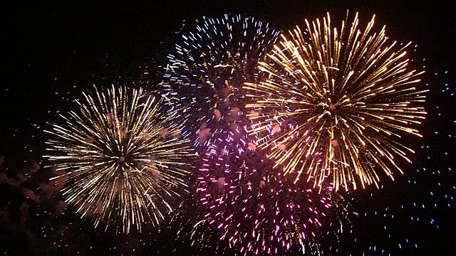 ERDI AROA. Bolbora eta su artifizialak