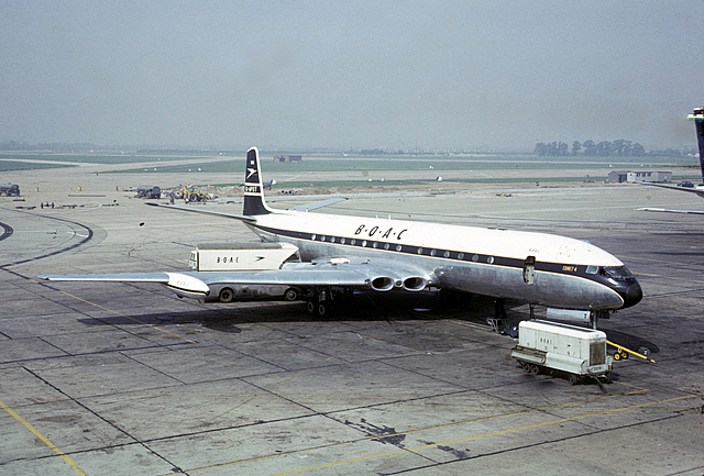 primer avión de reacción de carácter comercial de la historia