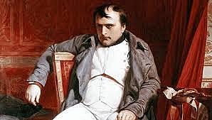 Se ve obligado a abdicar el trono