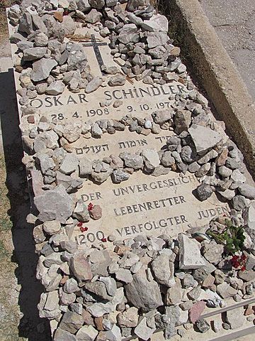 Schindler dies