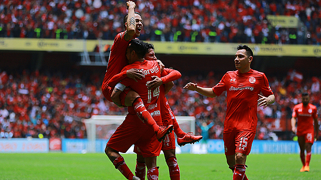 UNA TARDE EN EL ESTADIO