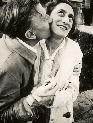 Marries Josef Albers