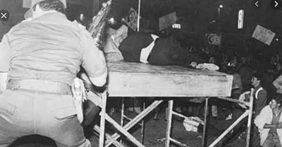 Luis Carlos Galán, "Fuego cruzado" y m-19