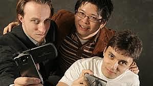 CHAD HURLEY,STEVE CHEN Y JAWED KARIM
