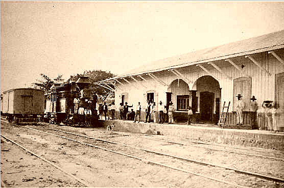 Se termina la construcción de las vías férreas con destino a Progreso.