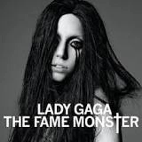 Lanzamiento del album "The Fame Monster"