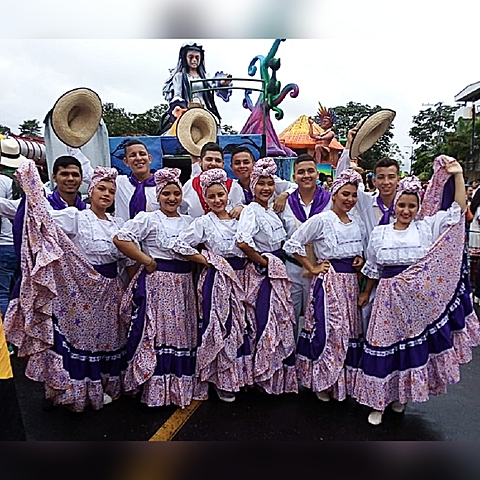 Mi Grupo de Danzas