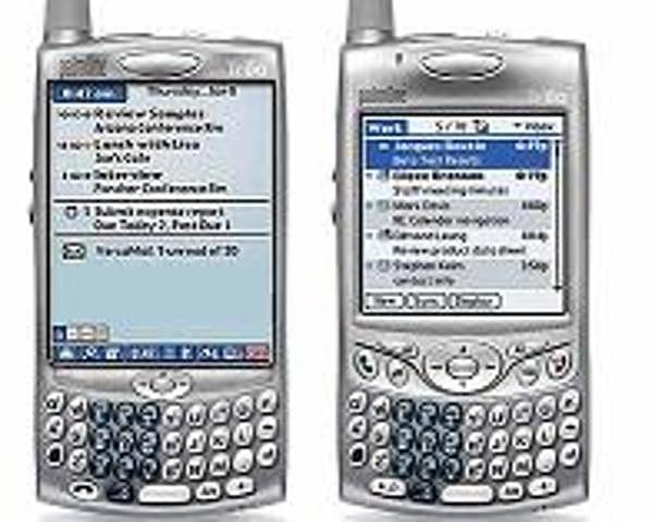 Los usuarios de Microsoft celebraron el Treo 700w, un Palm OS que funcionaba con Windows Mobile.